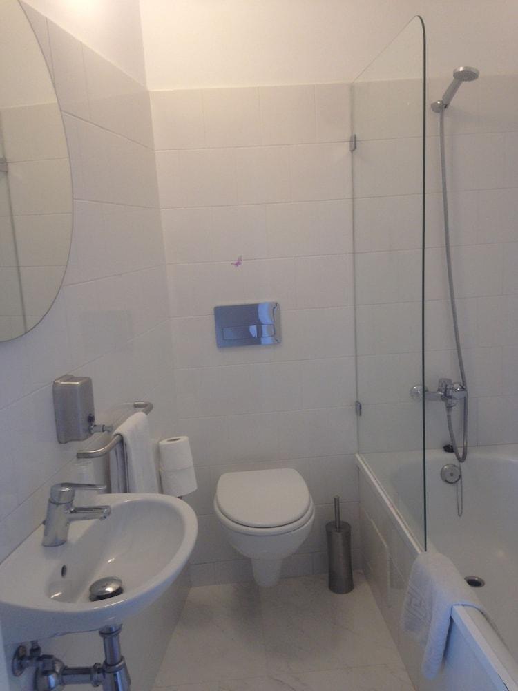 Hostal Argo Βαρκελώνη Εξωτερικό φωτογραφία