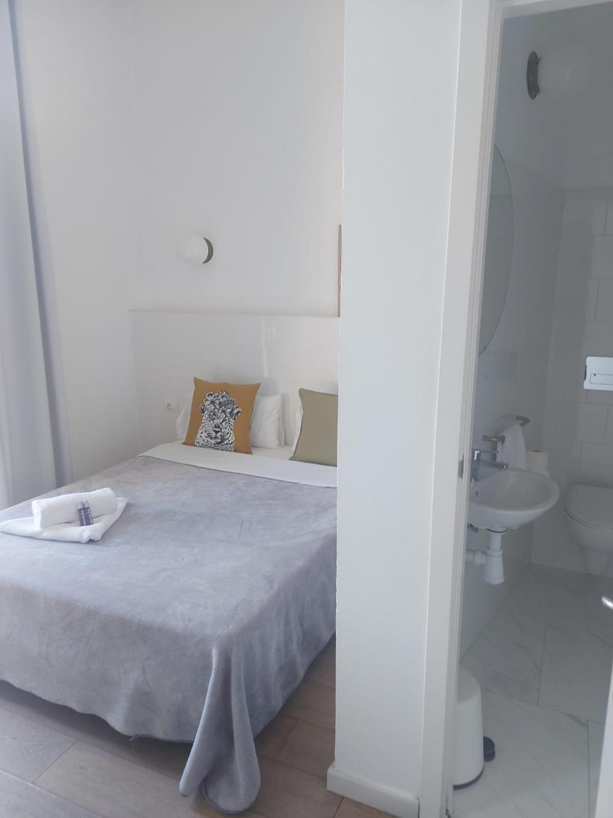Hostal Argo Βαρκελώνη Εξωτερικό φωτογραφία