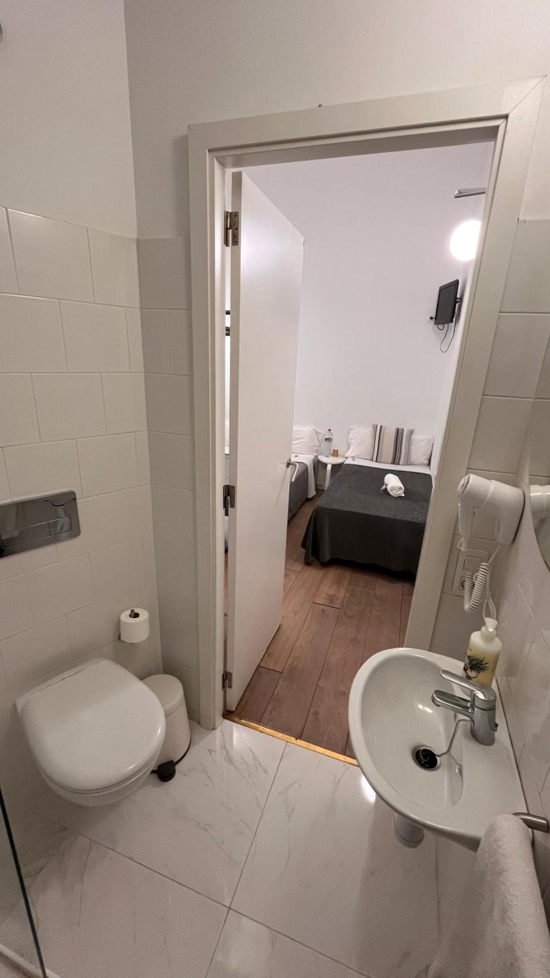 Hostal Argo Βαρκελώνη Δωμάτιο φωτογραφία